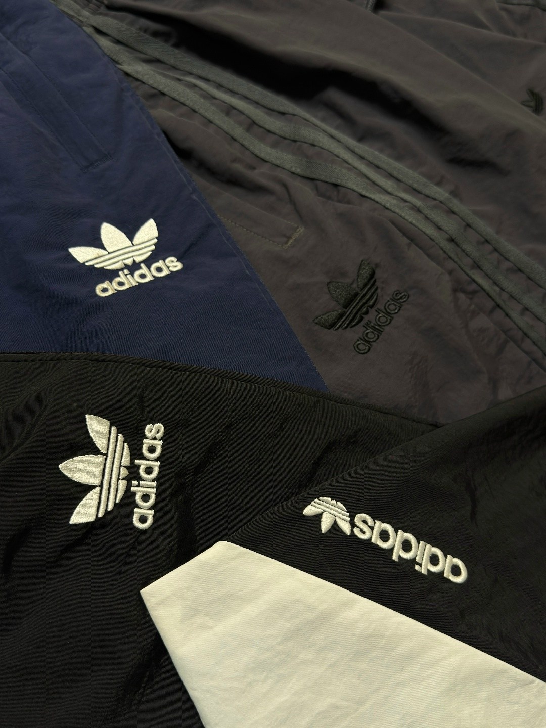 мужской спортивный костюм adidas,спортивный костюм adidas,спортивный костюм adidas 90х,спортивный костюм мужской adidas 90х,мужской спортивный костюм adidas арт. 10429567