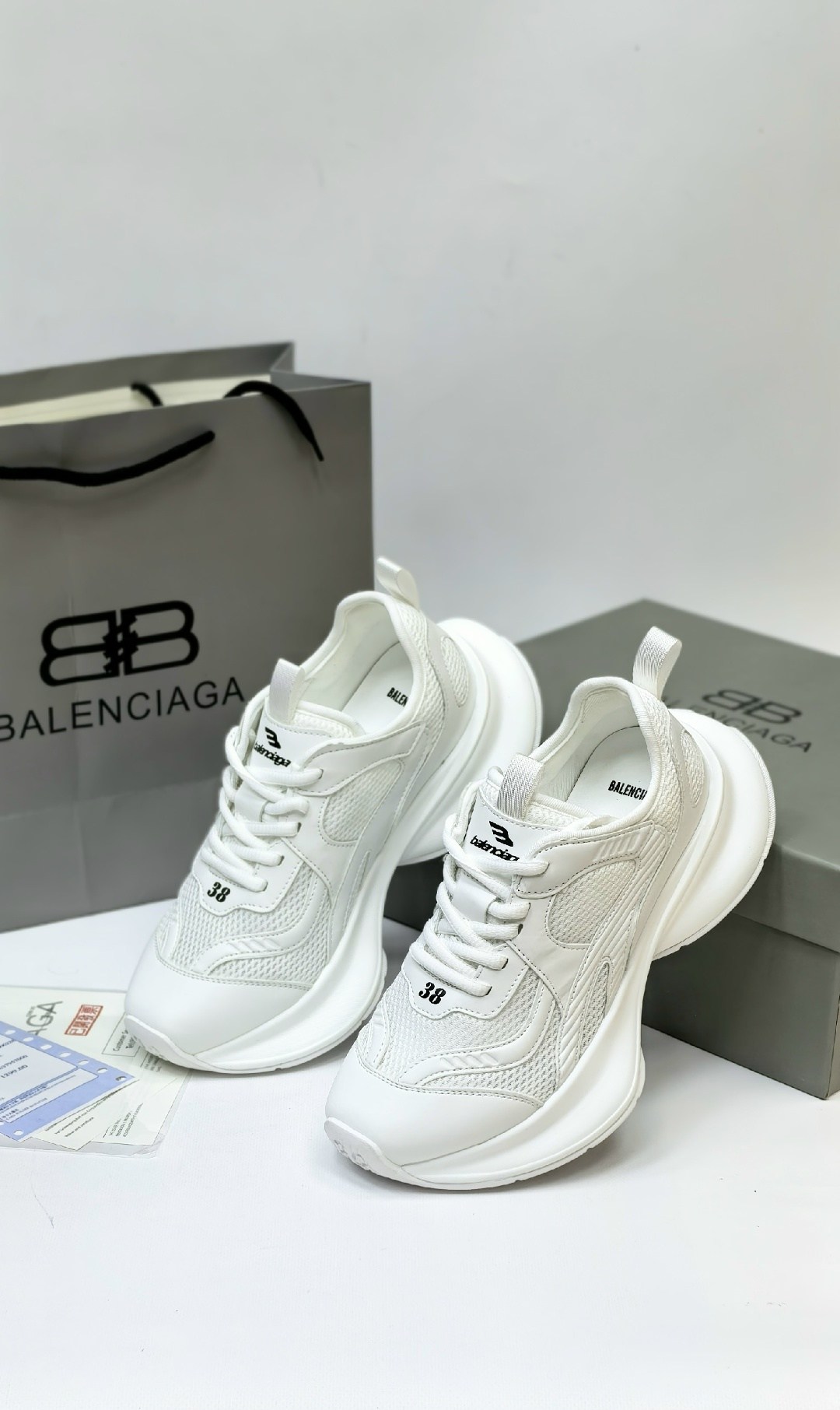 кроссовки женские balenciaga,кроссовки balenciaga,кроссовки баленсиага женские оригинал,кроссовки баленсиага женские,кроссовки balenciaga triple s