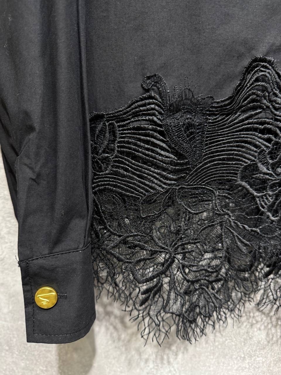 рубашка с кружевами,блузка с кружевами,кружевная рубашка,женская рубашка,рубашка с кружевными вставками