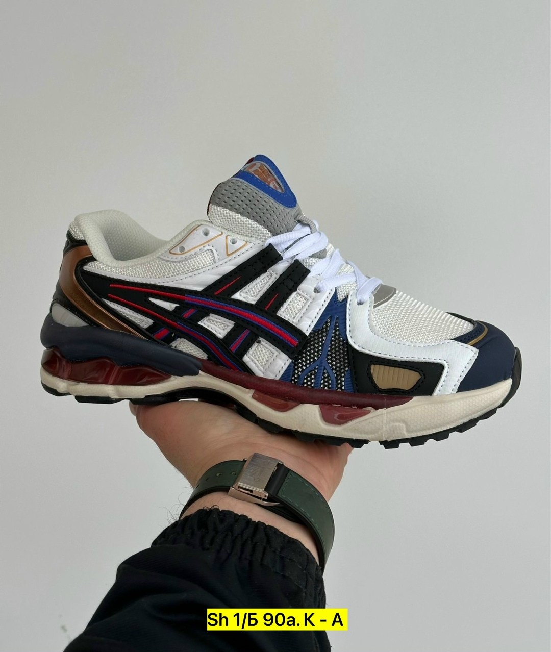 кроссовки,кроссовки asics,кроссовки asics gel,мужские кроссовки asics,пара кроссовок