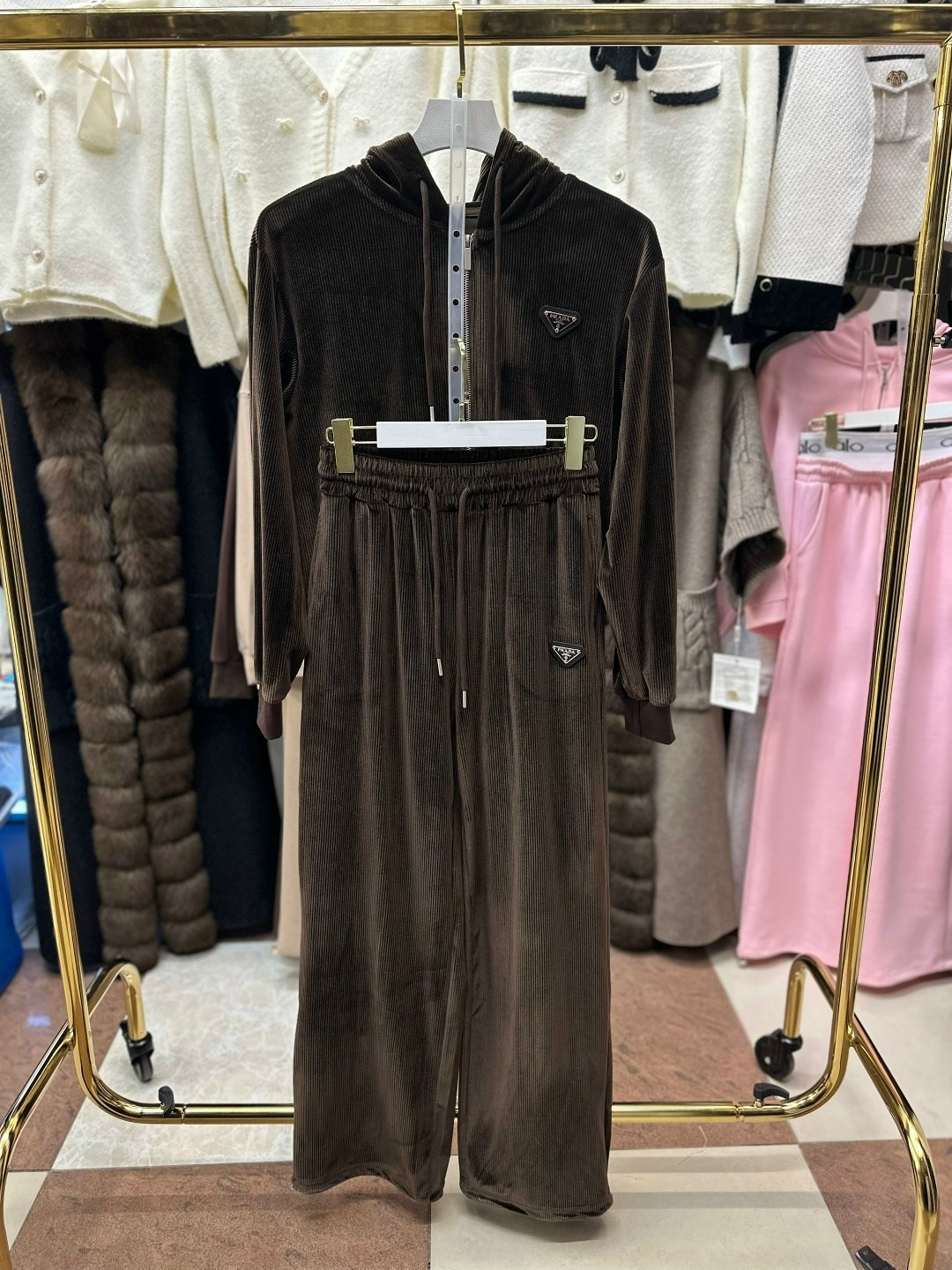 костюм спортивный велюровый,женский велюровый костюм,костюм велюровый,велюровый спортивный костюм женски,спортивный костюм женский велюровый