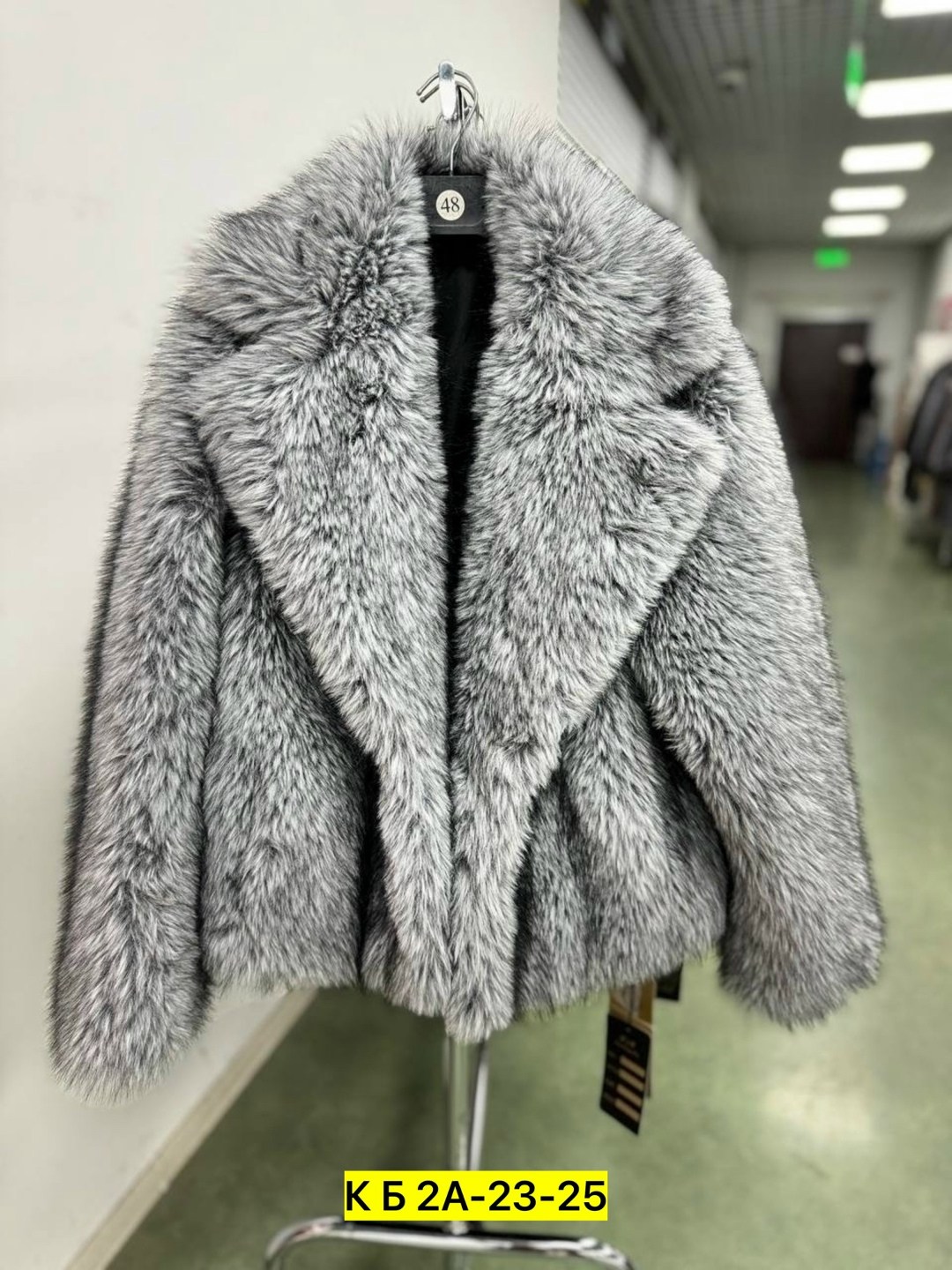 эко шубки люкс под песец,шубка люкс под песец,шуба еко песец арт.4357691,эко шубка песец,шубка под песец