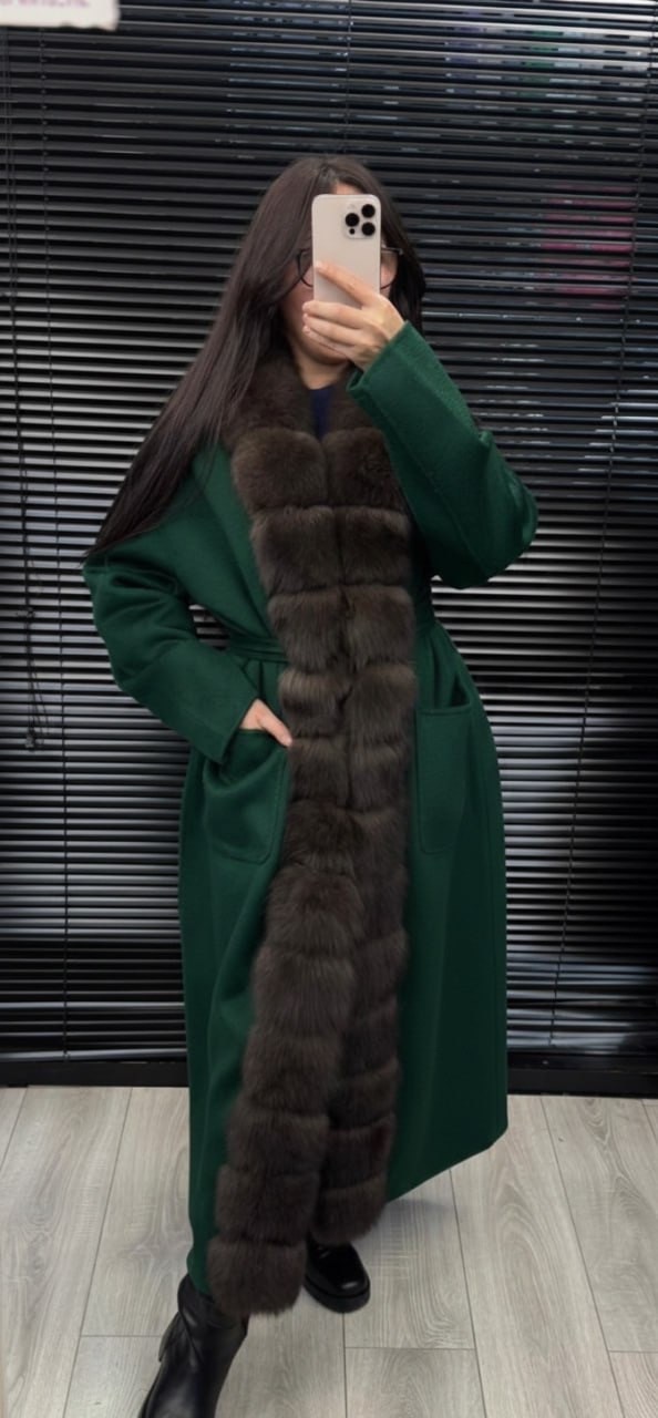 кашемировое пальто с мехом куницы yana kraft brand,кашемировое пальто с меховым воротником из соболя,пальто с соболем loro piana,пальто из натурального кашемира с мехом королевского соболя,пальто с ме