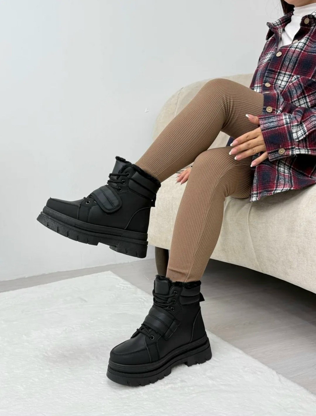 ,ботинки зимние,стильные ботинки,ботинки на платформе,берцы прада