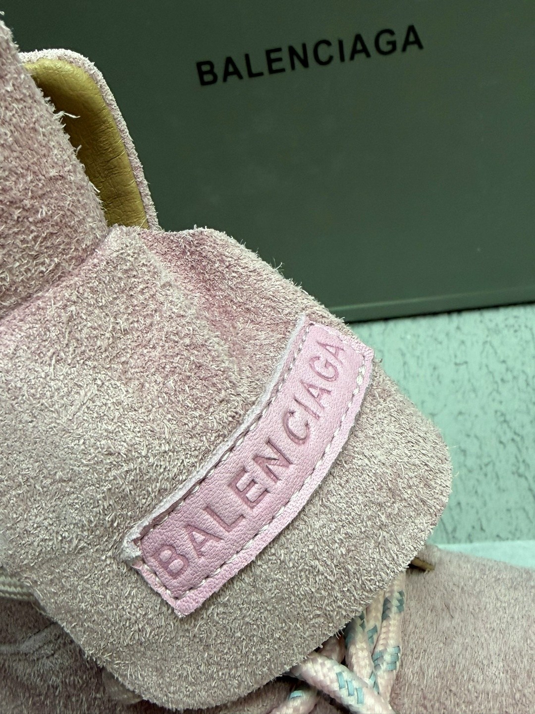 ботинки осенние balenciaga,ботинки тракторные balenciaga pink 36-40,,ботинки balenciaga арт вх101,ботинки balenciaga