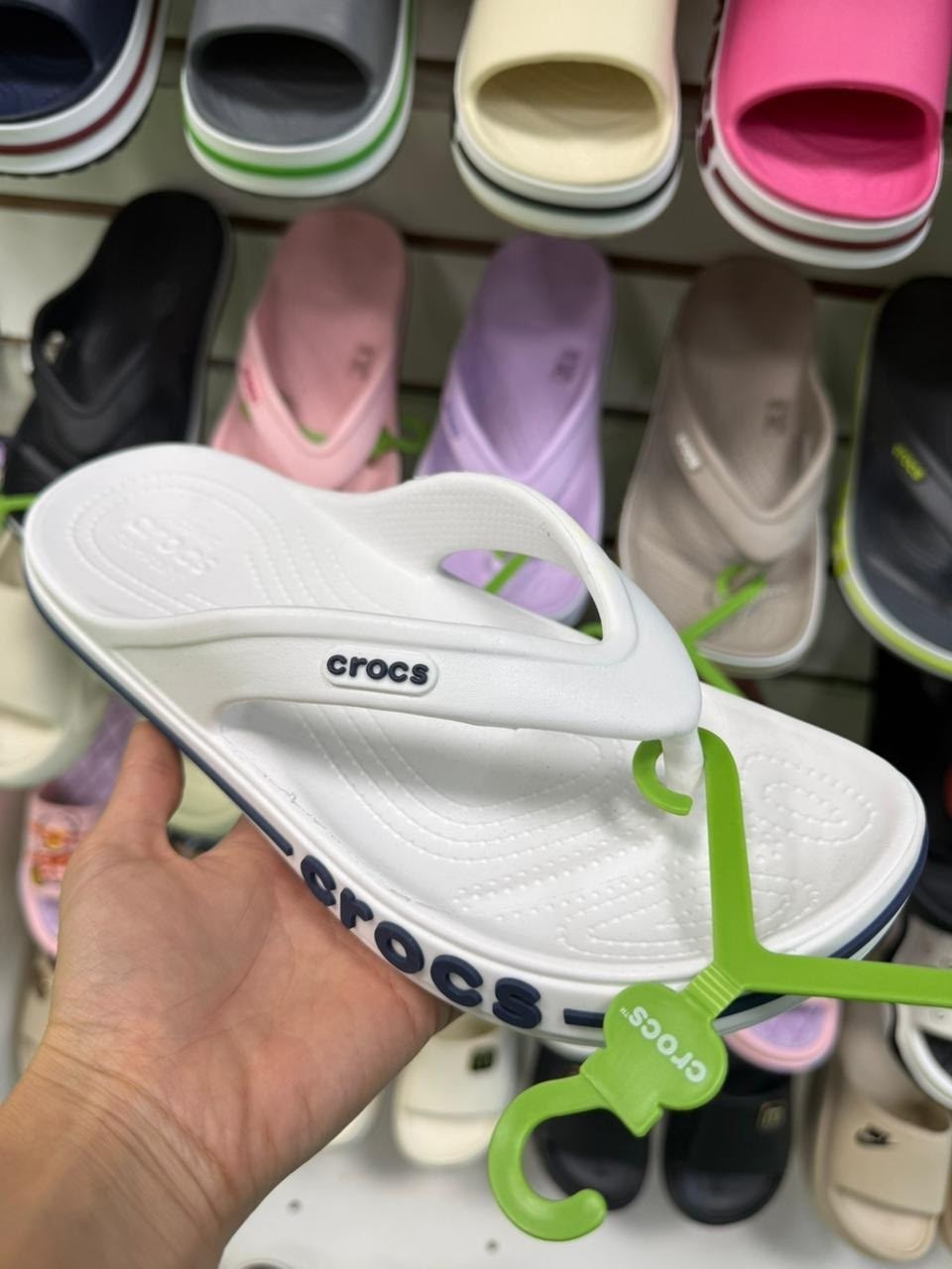 crocs bayaband flip,crocs шлепанцы,шлепанцы crocs bayaband,сланцы crocs,