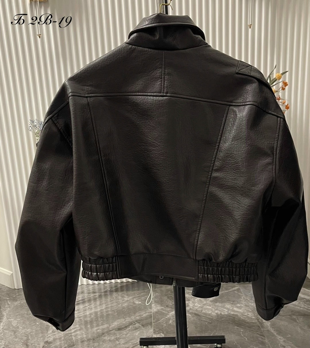 косуха кожаная женская чёрного цвета,куртка косуха,кожаная куртка,косуха кожаная куртка экокожа оверсайз,куртка из экокожи