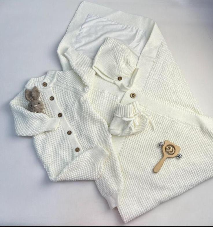 комплект вязаный,вязаный комплект на выписку,комплект на выписку,кардиган для малыша,комплект на выписку новорожденного