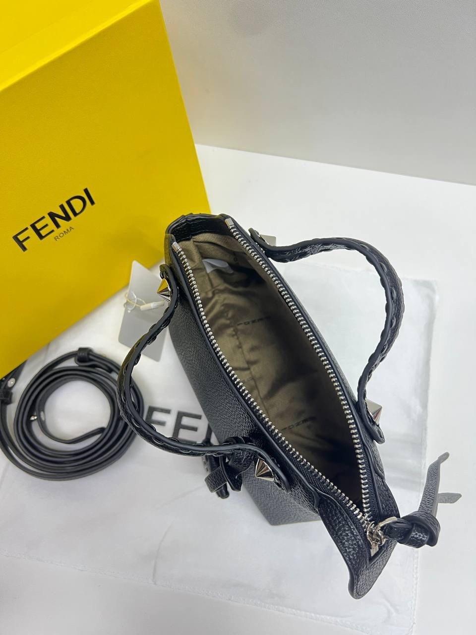 fendi fendi,сумка fendi,fendi сумка на плечо,женская сумка fendi,сумка fendi peekaboo