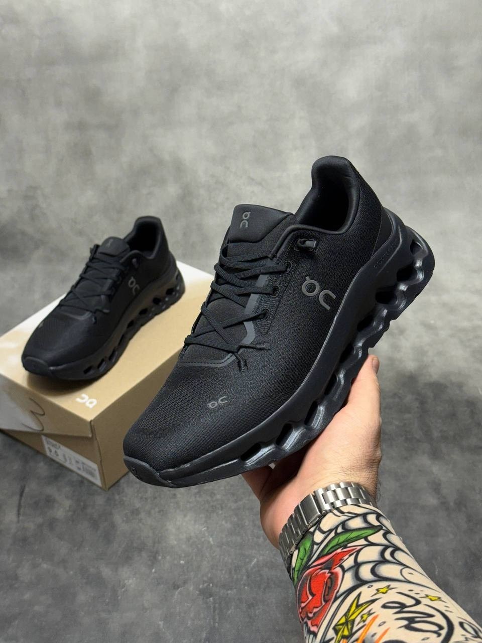 кроссовки,мужские кроссовки,,черные кроссовки,спортивная