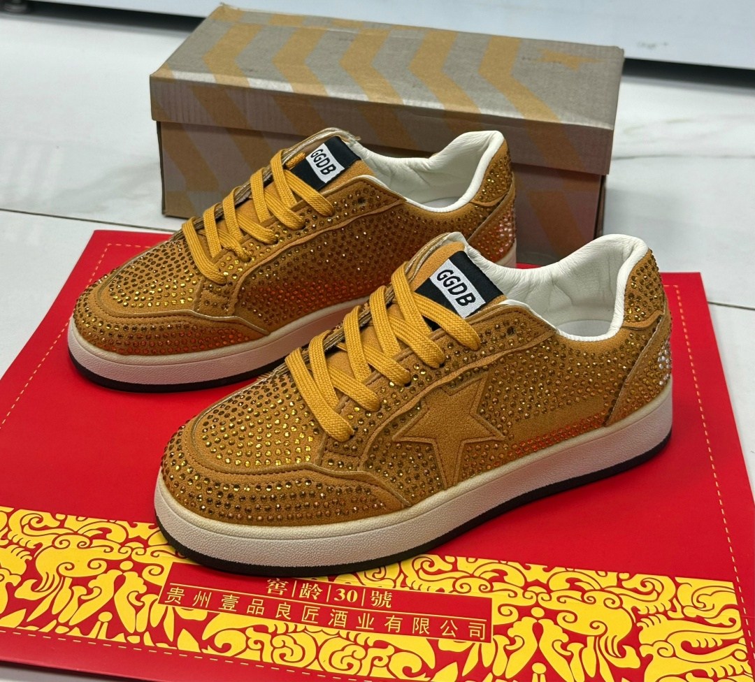,golden goose кроссовки,женские кроссовки,спортивные кроссовки,модные кроссовки