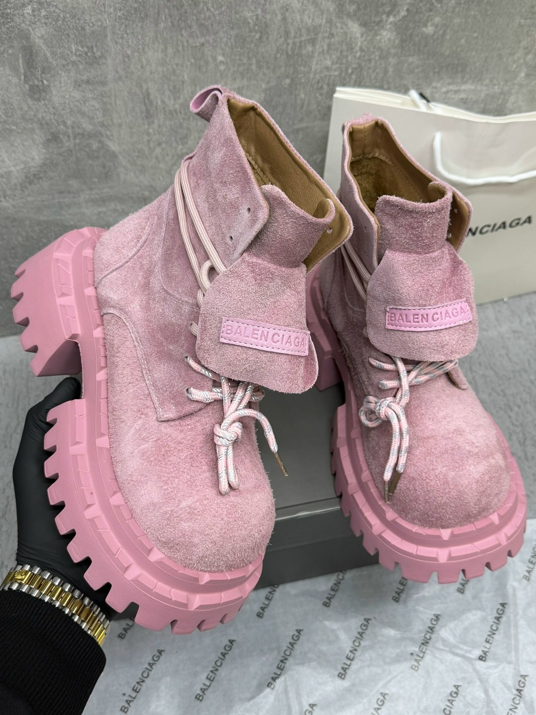 ботинки осенние balenciaga,ботинки тракторные balenciaga pink 36-40,,ботинки balenciaga арт вх101,ботинки balenciaga