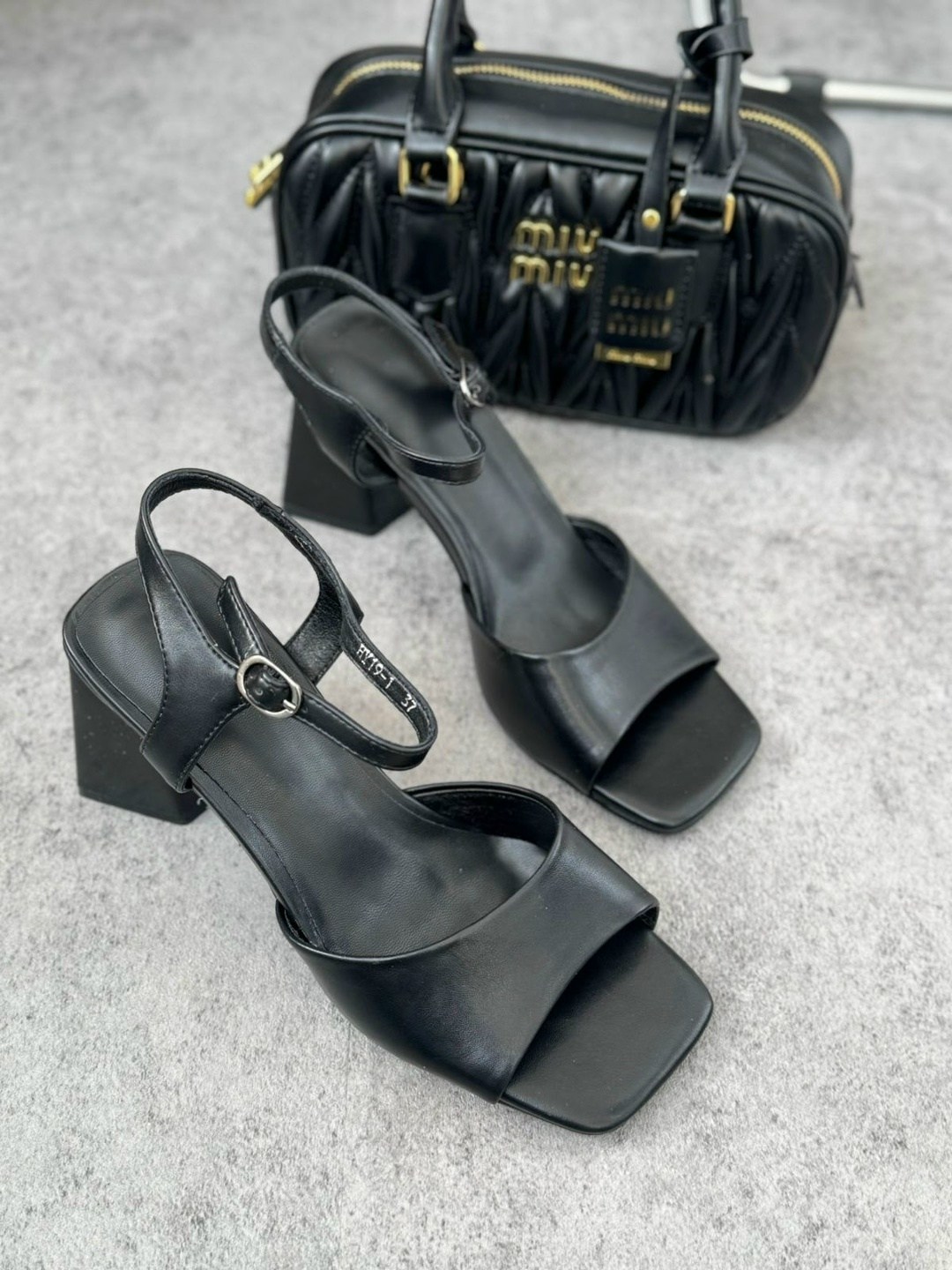 женские босоножки,босоножки на каблуках,босоножки на платформе,модные босоножки,босоножки на толстом каблуке