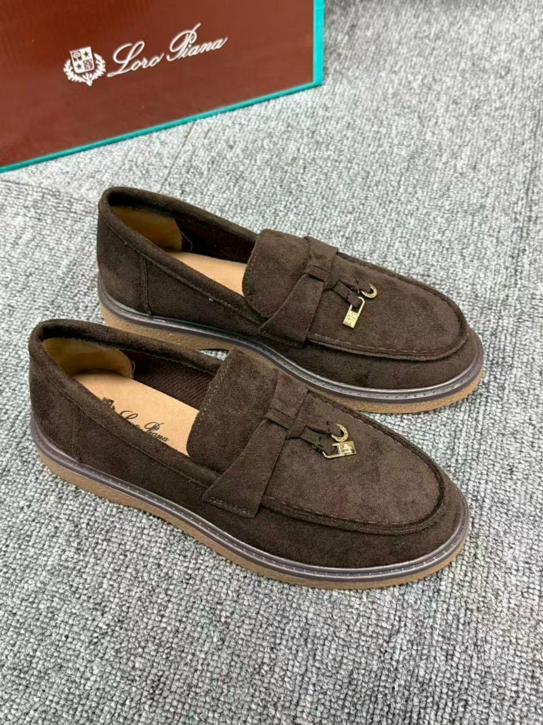 лоферы из натуральной замши loro piana,лоферы женские loro piana,лоферы loro piana,лоро пиана  женская лоферы,лоферы замшевые