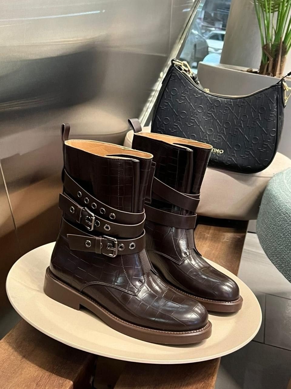 ,сапоги модные,модные ботинки,женские ботинки,женская