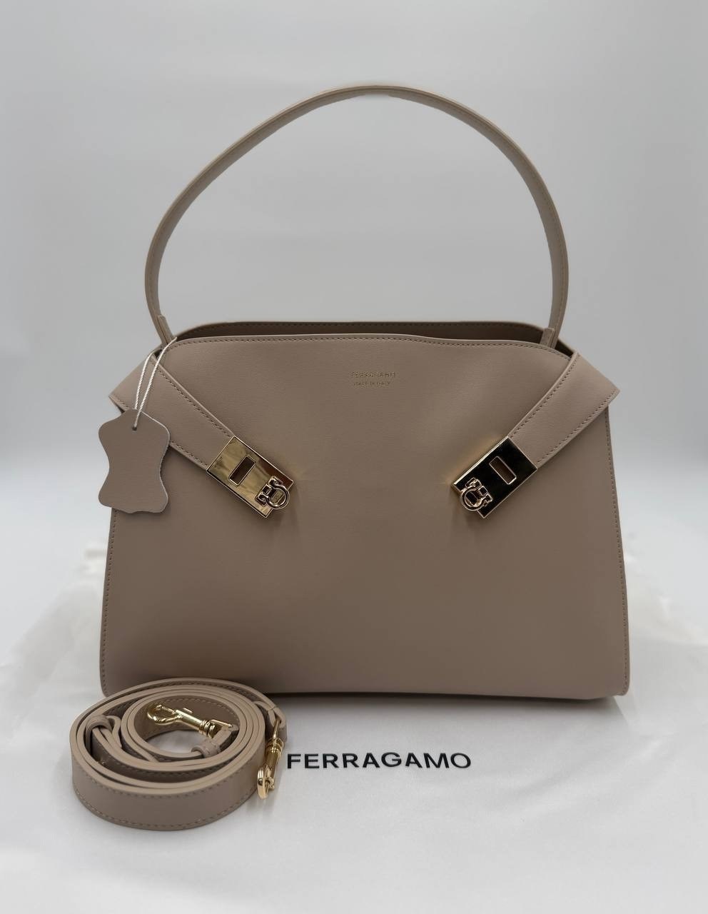 сумка fendi peekaboo,сумка фенди,бежевая сумка fendi peekaboo,сумка,женская сумка fendi