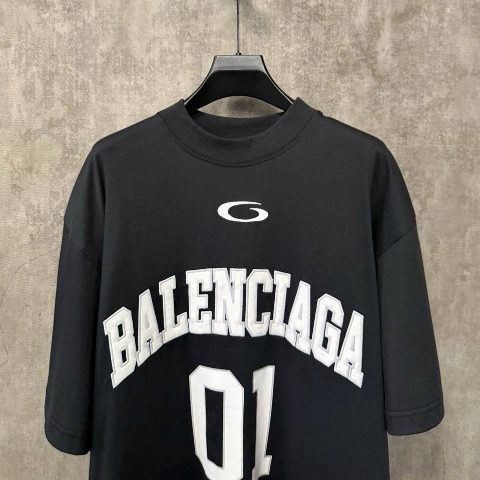 balenciaga футболки,баленсиага футболка,майка баленсиага мужская,мужская футболка balenciaga,футболка баленсиага женская