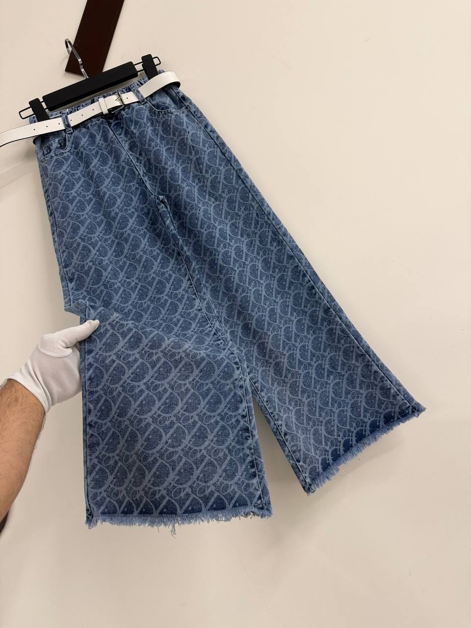 брюки джинсы,широкие джинсы,женские джинсы,модные брюки,брюки женские