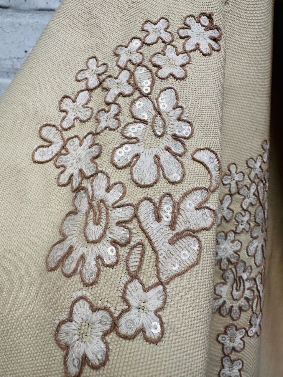 жакет с вышивкой,жакет,пиджак с вышивкой,льняной женский костюм с вышивкой ришелье,дизайнерский пиджак с росписью «фрида кало»