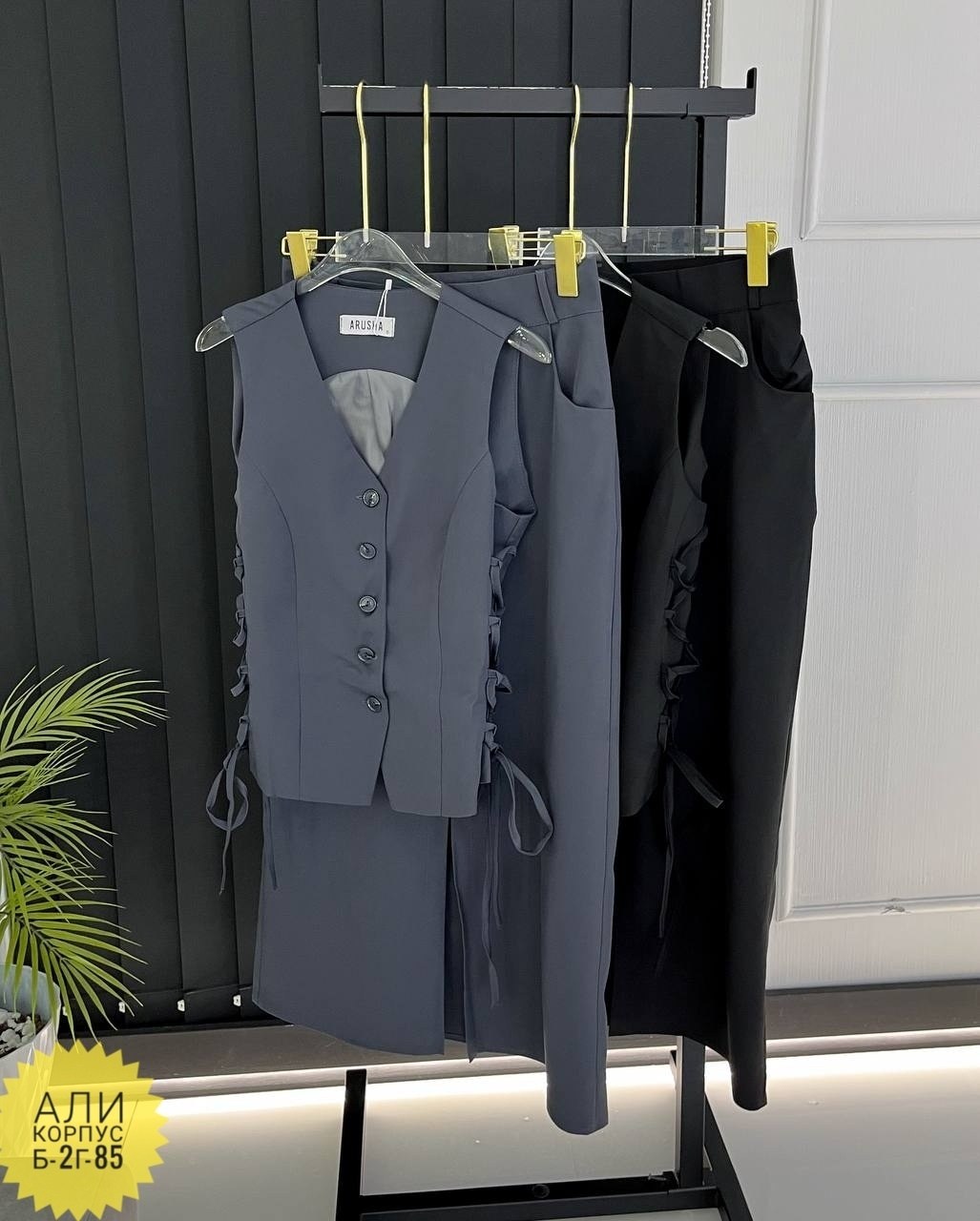 жилет женский классический костюмный,жилетка женская,жилет костюмный классический,жилет,костюм брючный деловой с жилетом dayando