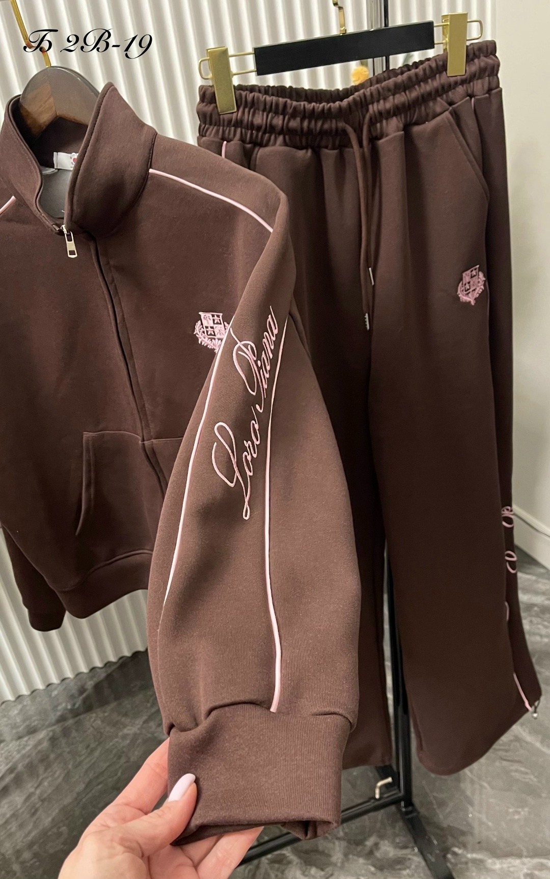 спортивный костюм женский,спортивный костюм,женский костюм,спортивный костюм модный,костюм двойка