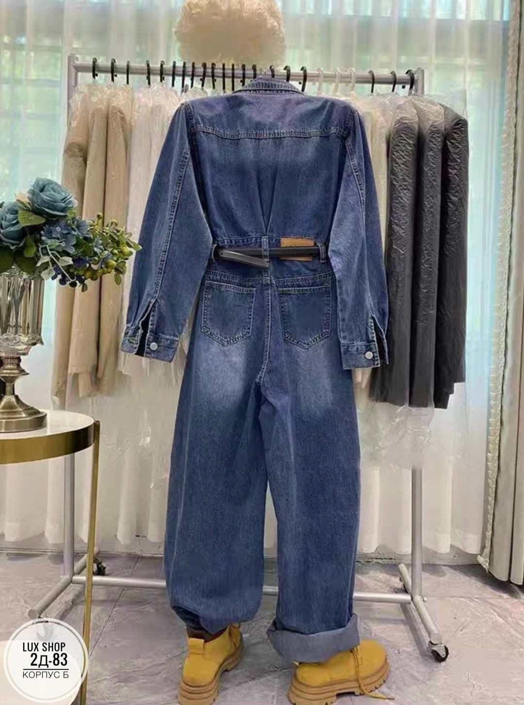 джинсовый женский комбинезон,джинсовый комбинезон,женский повседневный комбинезон в джинсовом стиле,джинсовый комбинезон женский 2025,образы с джинсовым комбинезоном
