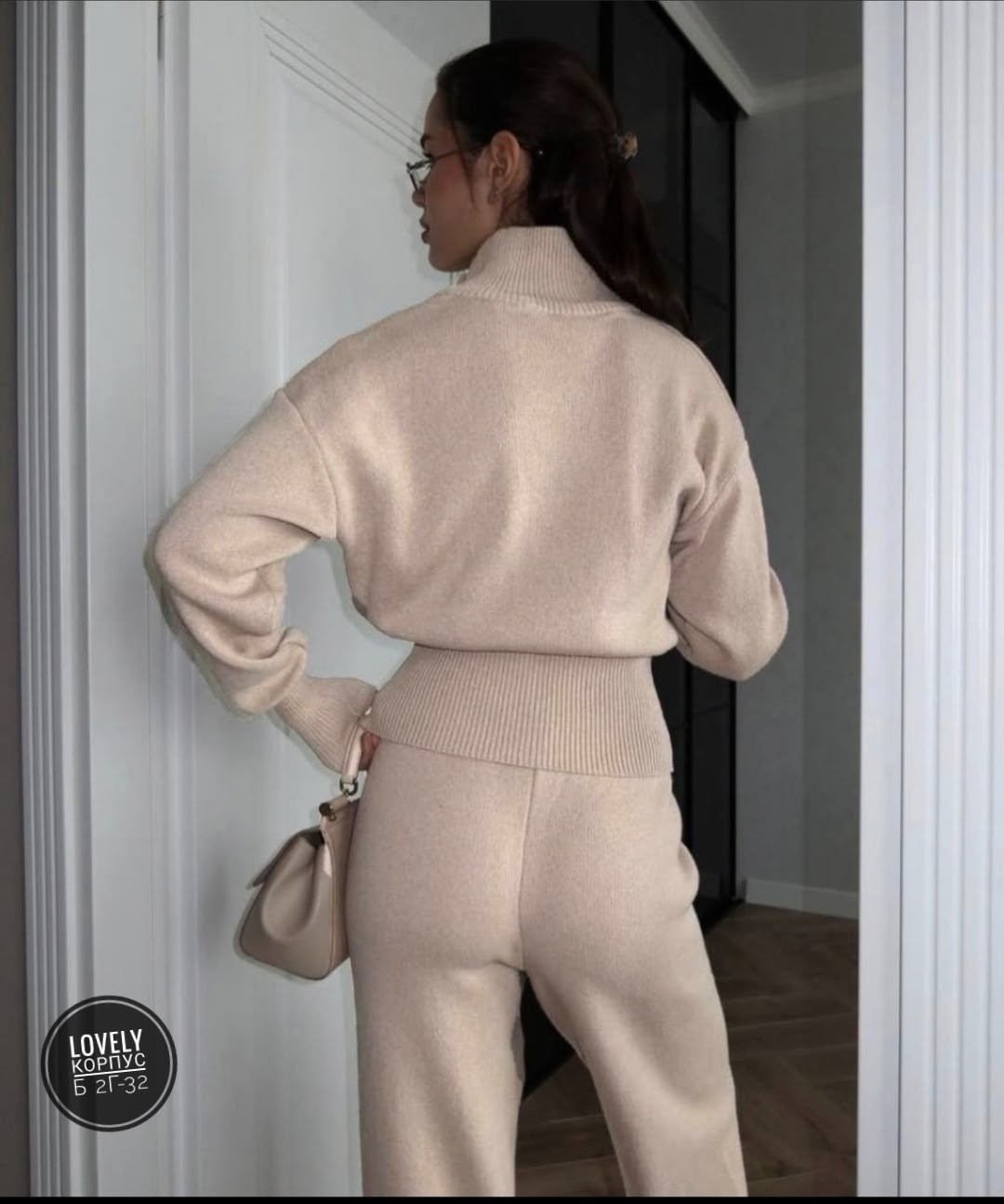 трикотажный костюм с брюками,трикотажные костюмы,костюм с брюками,костюм брючный трикотажный,женский костюм