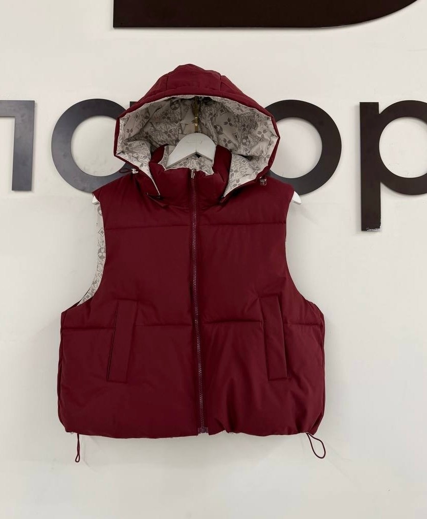 жилетка женская,женские жилеты,жилет,теплый жилет,жилет с капюшоном