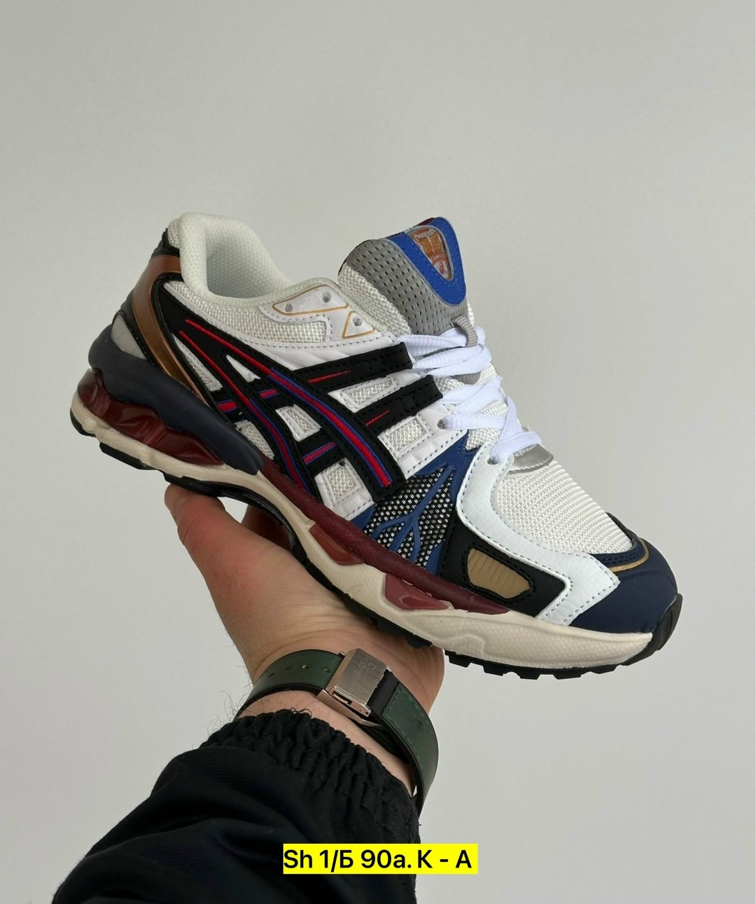 кроссовки,кроссовки asics,кроссовки asics gel,мужские кроссовки asics,пара кроссовок