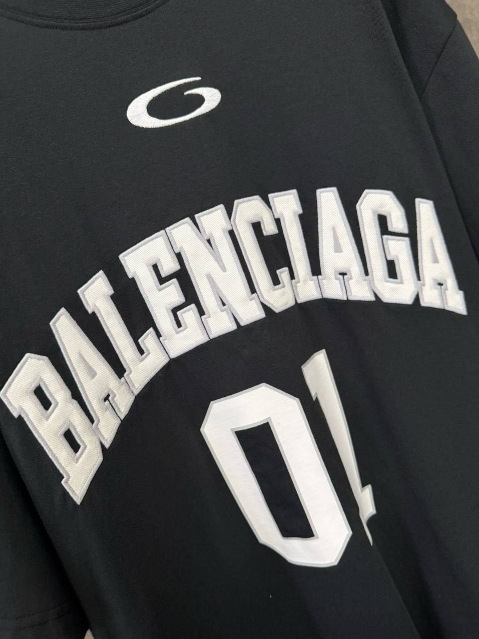 balenciaga футболки,баленсиага футболка,майка баленсиага мужская,мужская футболка balenciaga,футболка баленсиага женская