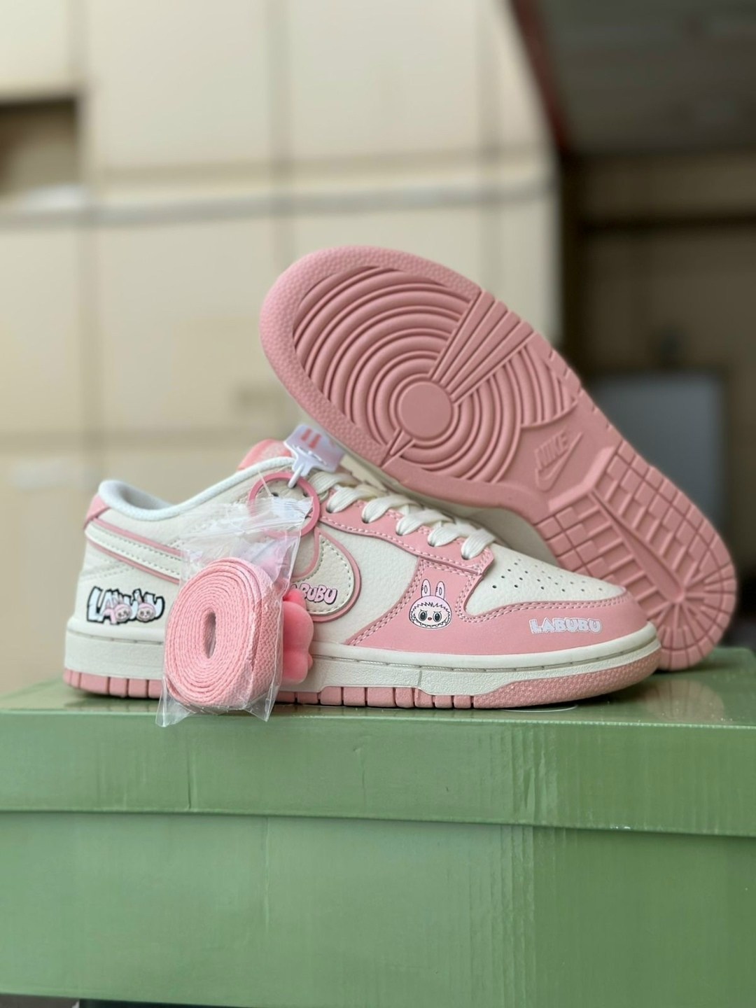 кроссовки,женские кроссовки,кроссовки розовые,dunk low nike,nike dunk low pink pigeon