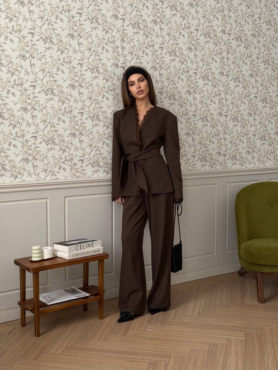 брючный костюм,брючный костюм amuar 1032 коричневый,женский брючный костюм,костюм коричневый,женский костюм