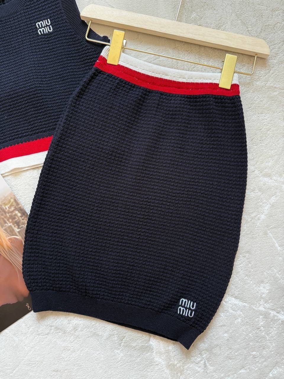 тонкий трикотаж,летние костюмы,трикотажные костюмы,стильные костюмы,костюм с юбкой и топом