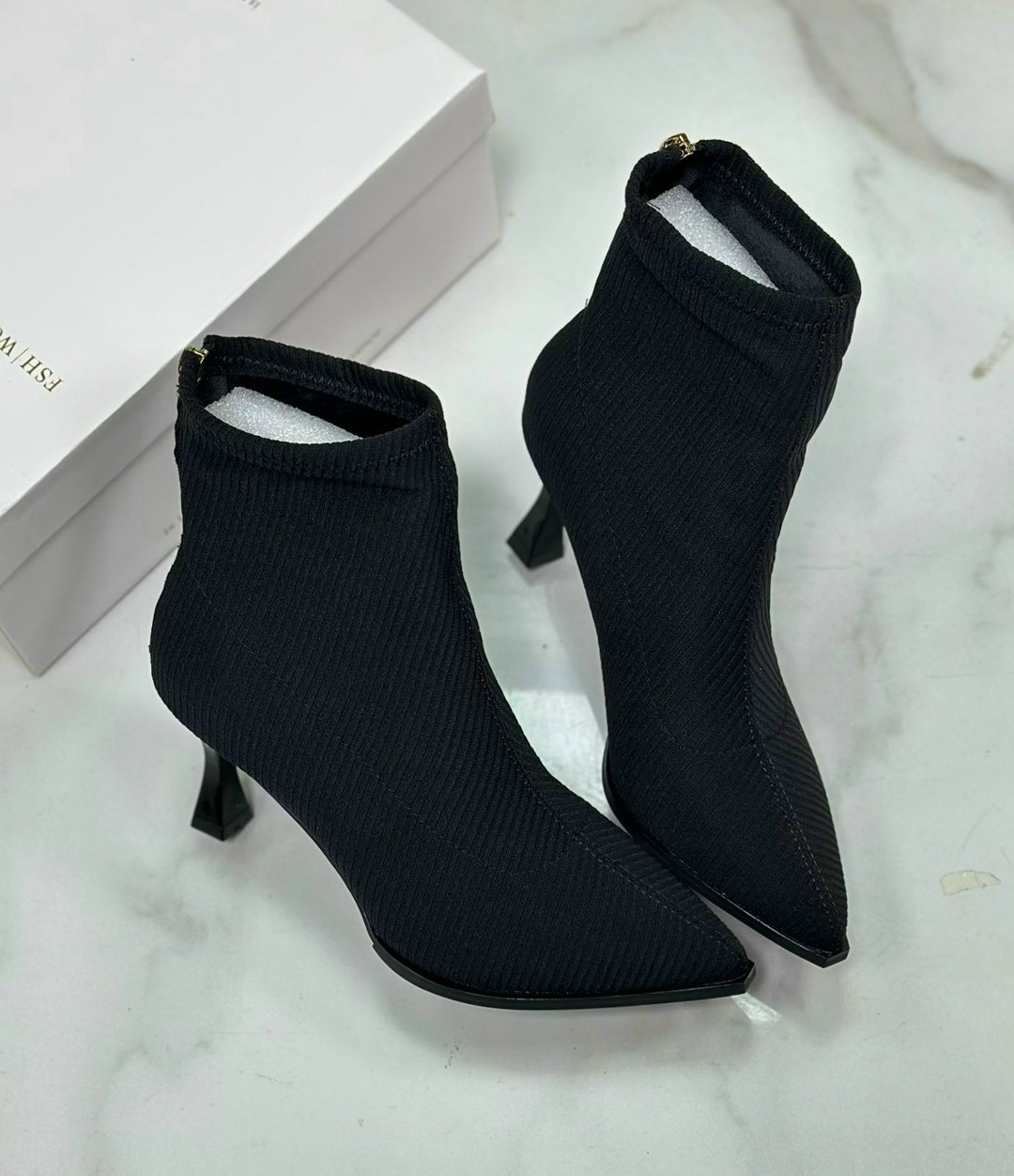 ,женские ботильоны,стильные ботильоны,бежевые лаковые ботильоны,ботильоны модные