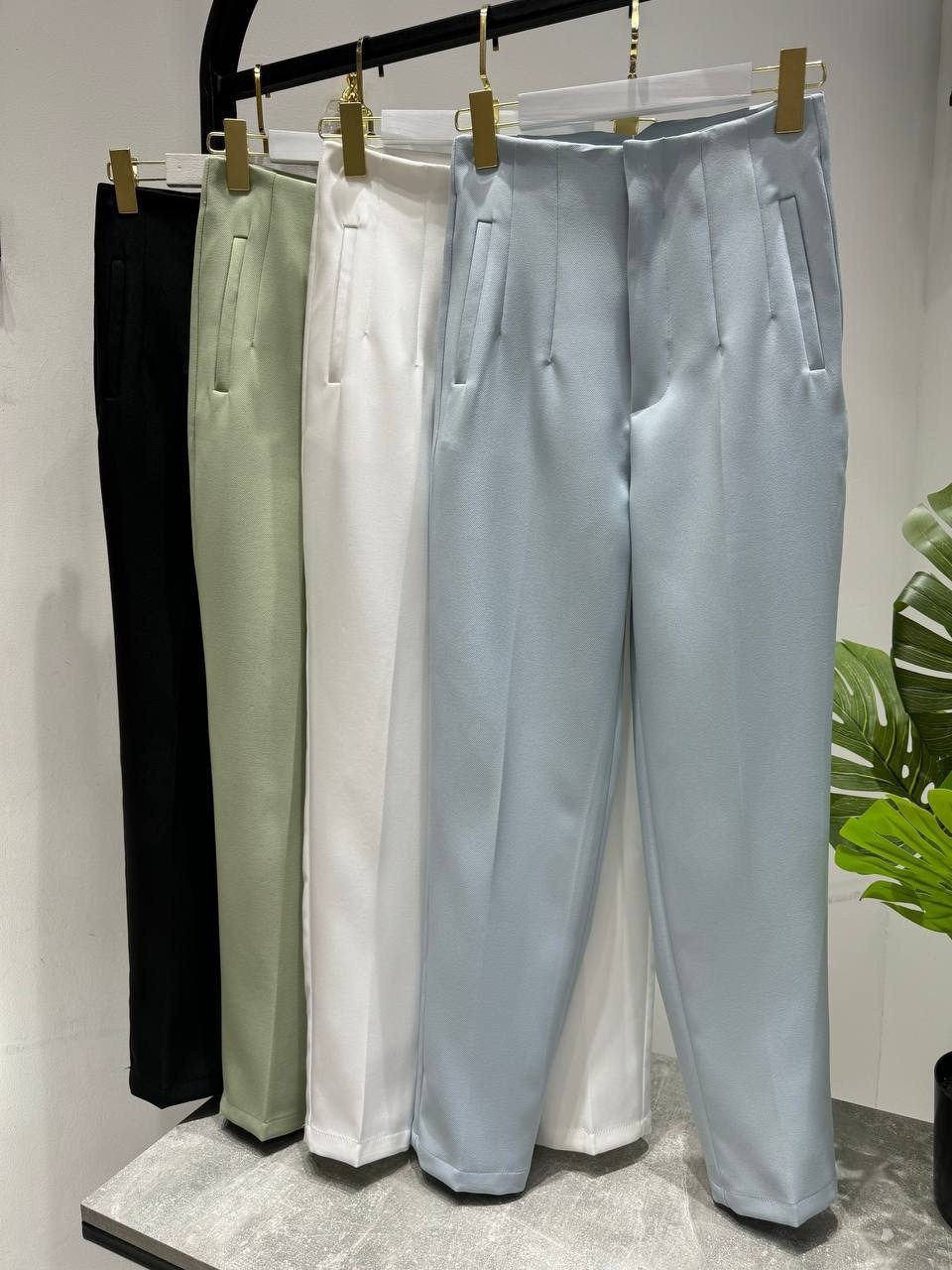 мода стиль,серые брюки,брюки женские,брюки женские классически