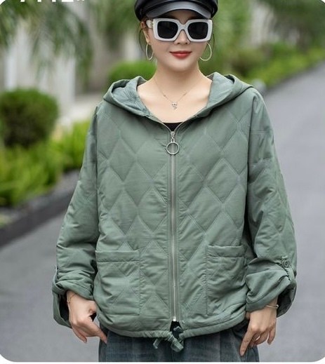 женская куртка,стеганая куртка оверсайз,оверсайз куртка,модная куртка,куртка с капюшоном