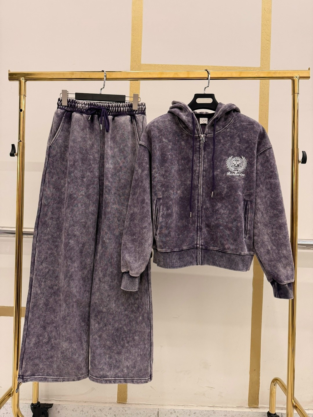 женский спортивный костюм из премиальной варенки,cпортивный костюм велюровый,велюровые костюмы,спортивный костюм,спортивный костюм женский теплый