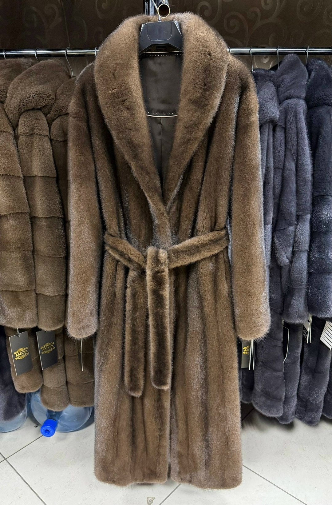 норковая шуба nafa натурального коричневого цвета,норковая шуба,шуба норка,шуба норковая nafa кимоно,шуба