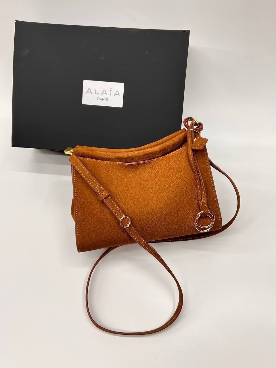 сумки,замшевая сумка,замшевая сумка женская,fendi peekaboo сумка замшевая,сумка