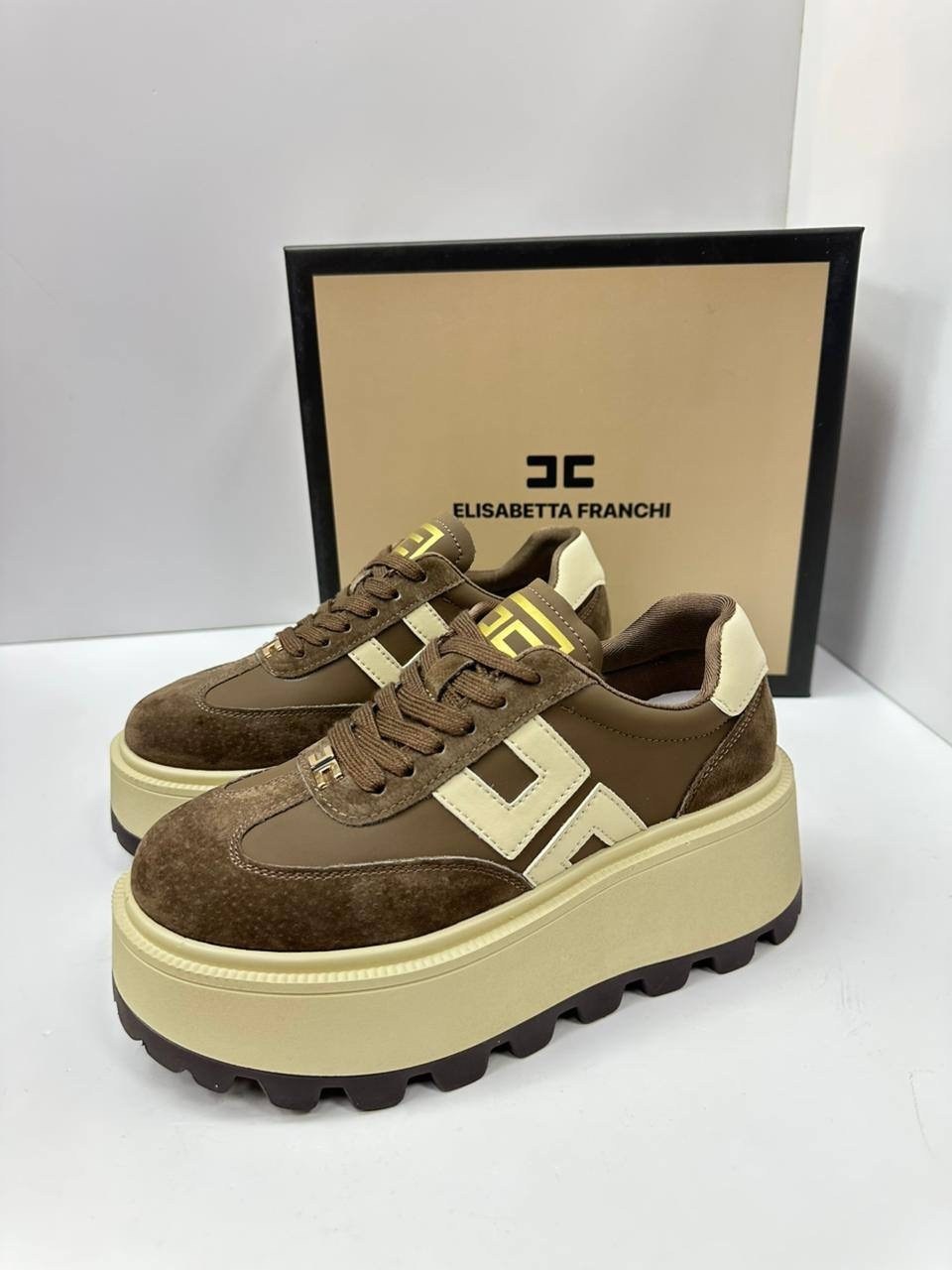 ,кроссовки fendi,кроссовки женскиe,кроссовки фенди,женская