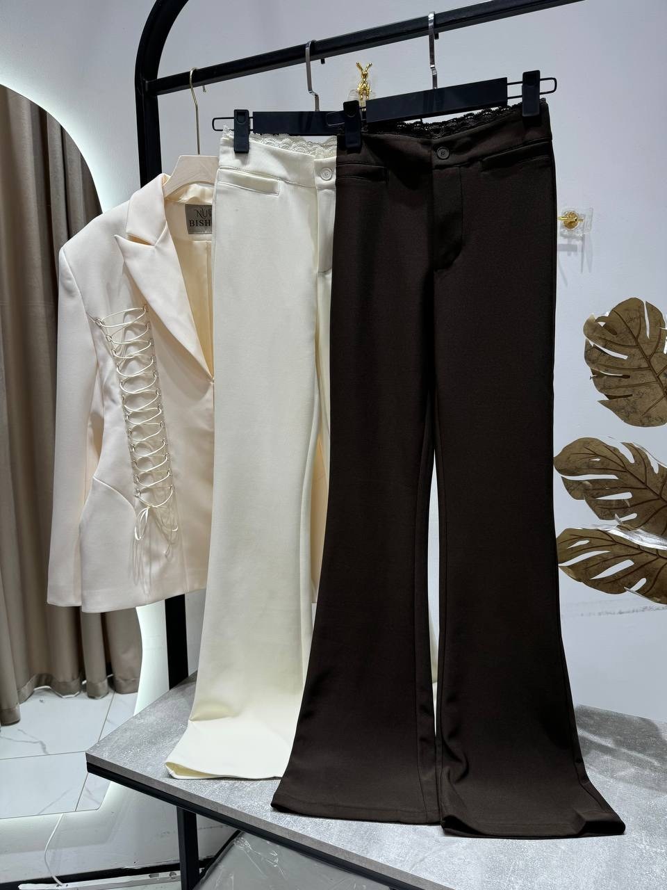 брючный костюм,костюм брючный женский юрс,женский брючный костюм классический двойка,женский костюм с блейзером двубортный брючный костюм с широкими штанинами,брючные женские костюмы