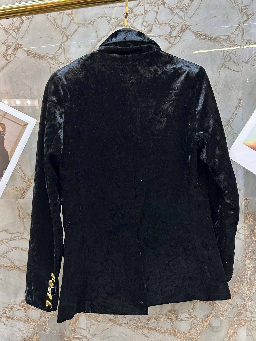 бархатный пиджак с золотыми пуговицами,бархатный пиджак,черный бархатный жакет с золотыми пуговицами,женский вельветовый пиджак,женский бархатный пиджак