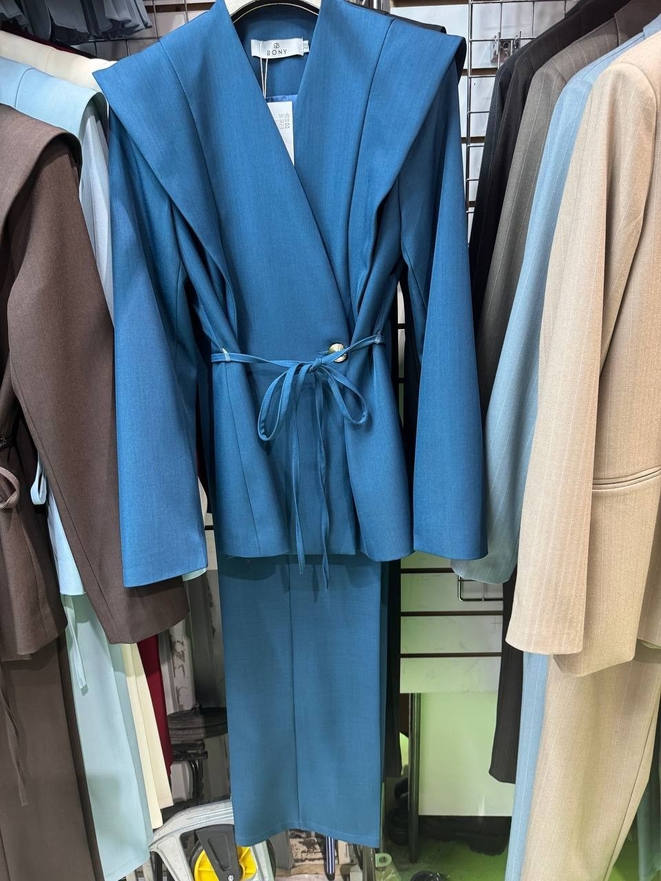 элегантное модное,костюм,женские костюмы,костюм платье