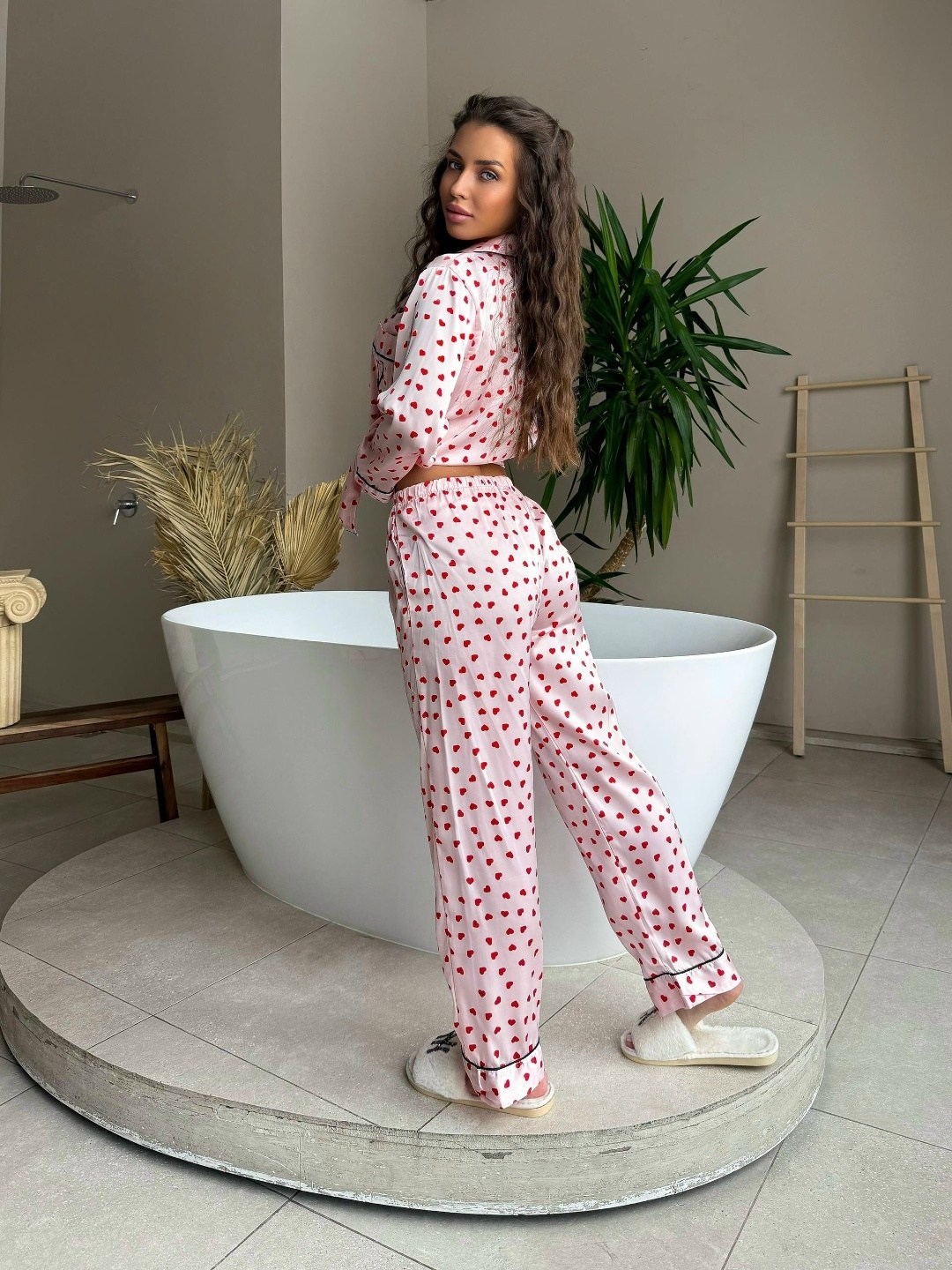 женские пижамы,пижама со штанами и рубашкой с сердечками,пижама комплект,женские пижамные комплекты,пижама