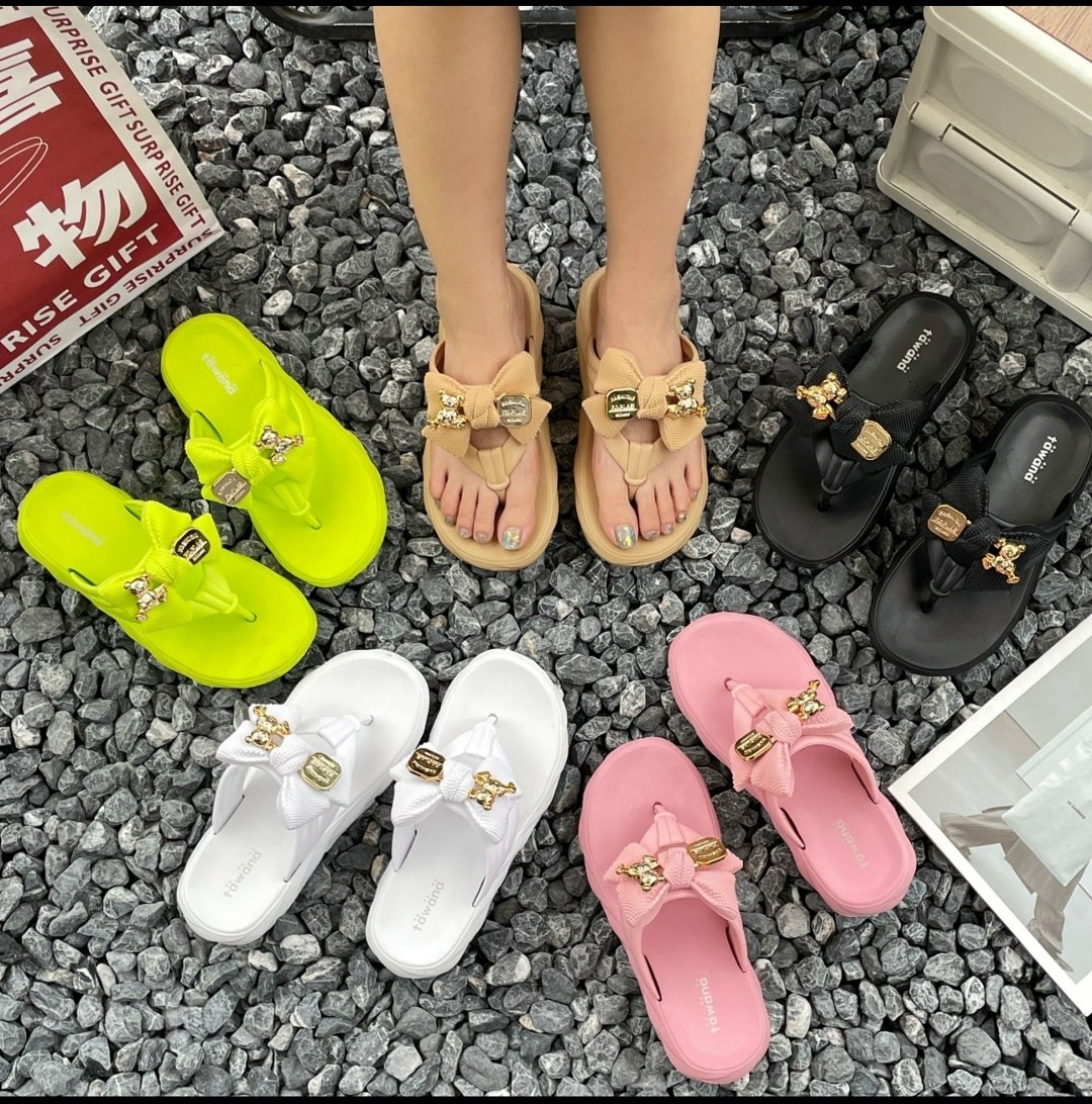 шлепанцы женские,тапочки модные,шлепанцы с бантами,шлепки с бантом на платформе,модные сандалии