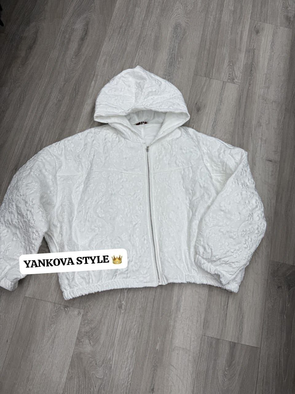 куртка,куртка женская,куртка женская белая,белая куртка,стеганая куртка с капюшоном