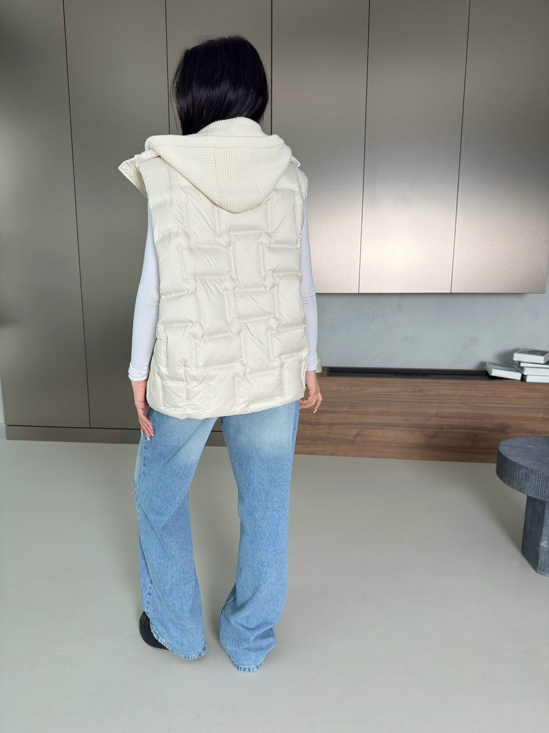 жилетка женская,жилет утепленная,жилетка с капюшоном,жилет женский,жилет с капюшоном