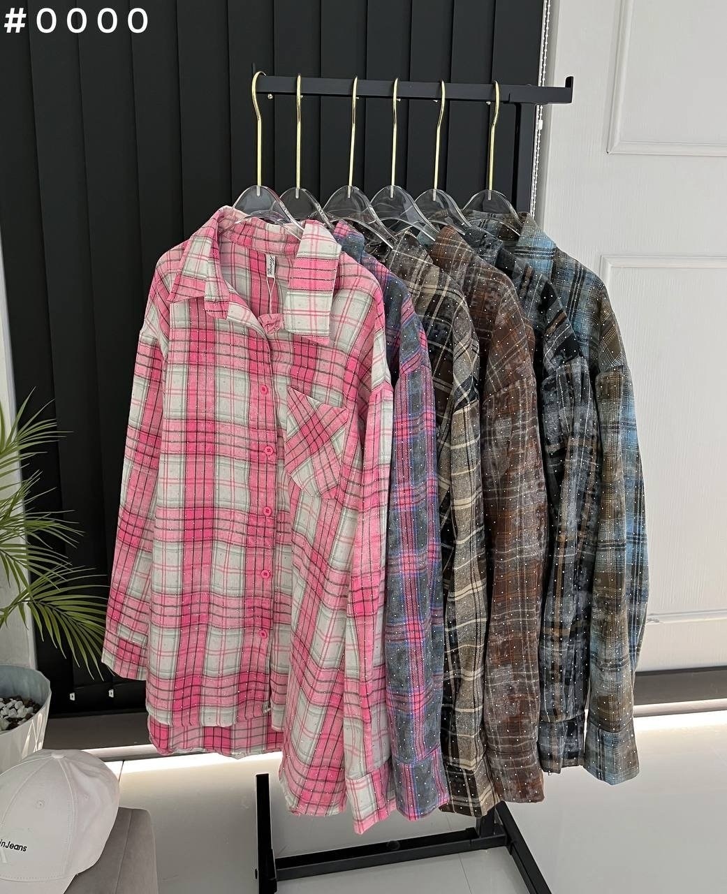 женская рубашка в клетку,рубашка в клетку,рубашка в клетку свободного кроя,женская рубашка оверсайз в клетку,женские клетчатые рубашки