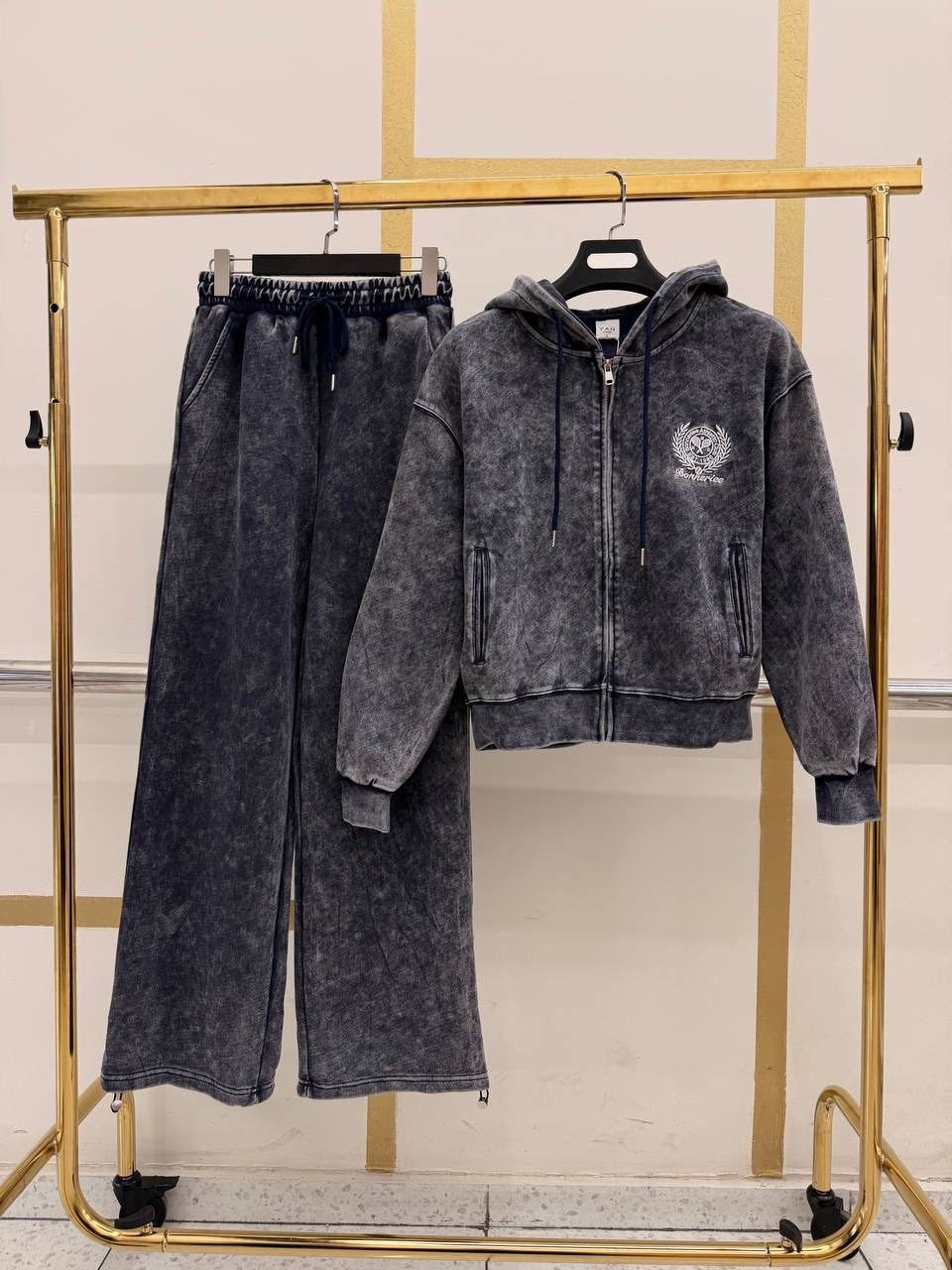 женский спортивный костюм из премиальной варенки,cпортивный костюм велюровый,велюровые костюмы,костюм женский спортивный,женский велюровый костюм