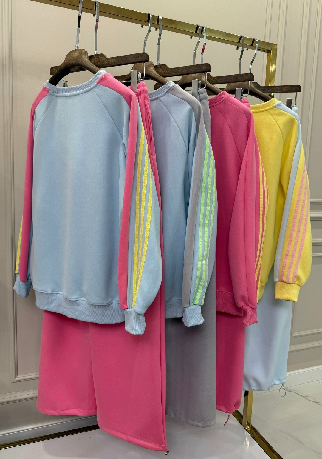 широкие брюки,свитшот и брюки,костюм спортивный женский,широкие штаны,женский спортивный костюм на флисе